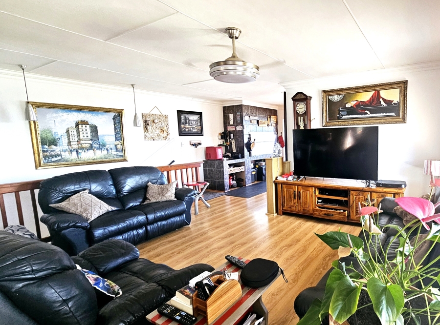 3 Bedroom Property for Sale in Dana Bay Western Cape